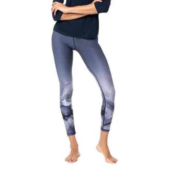 Sol and Mane Whispy Waves Liquid Blue Leggings Size S - Picture 7 of 8